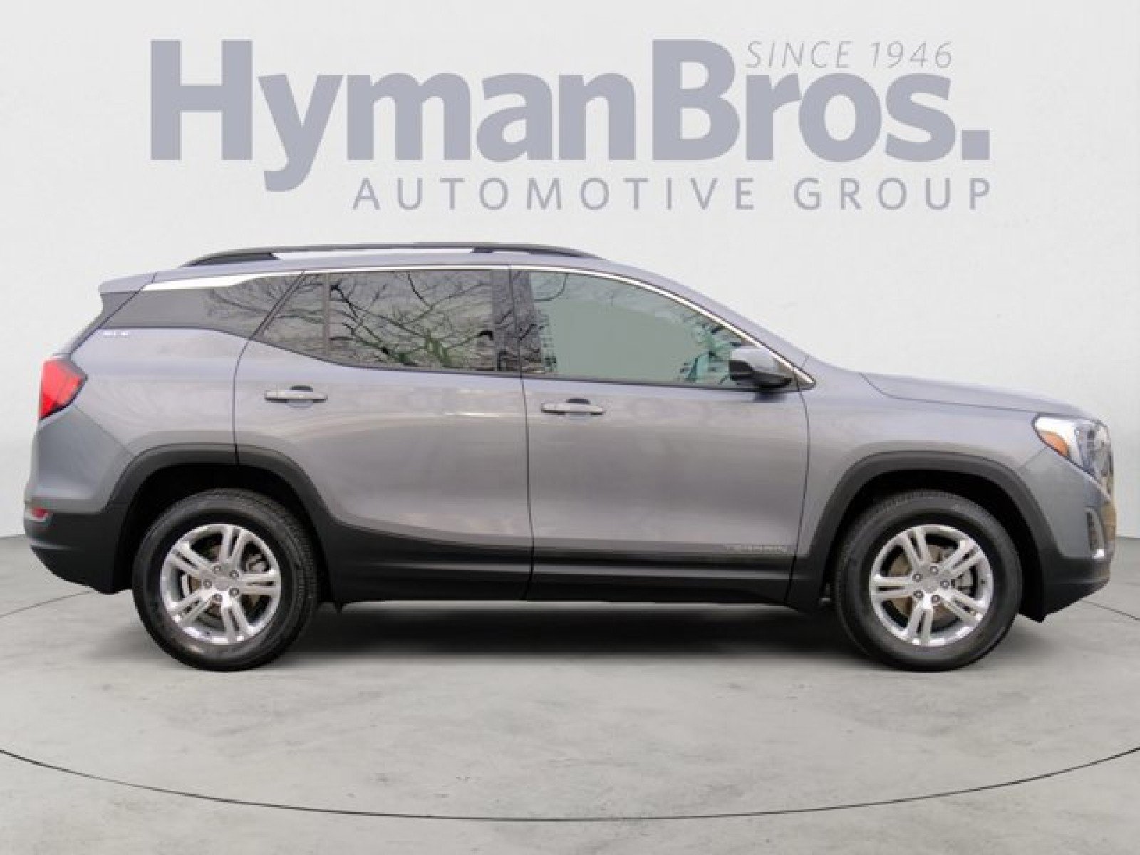 Used 2020 GMC Terrain SLE w/ Driver Convenience Package AWD/4WD image 2