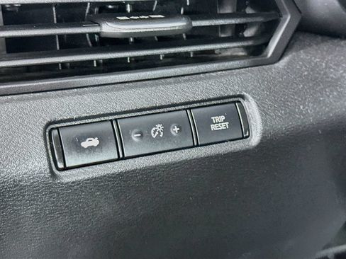 Used 2023 Nissan Altima 2.5 SV FWD image 11