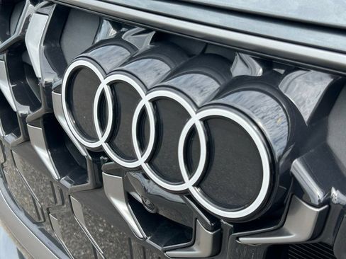 Used 2025 Audi Q5 Premium Plus w/ Premium Plus AWD/4WD image 47