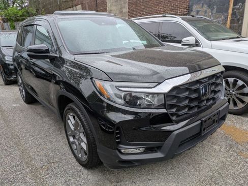 Used 2023 Honda Passport EX-L image 3