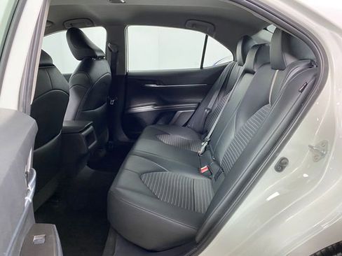 Used 2024 Toyota Camry SE FWD image 11