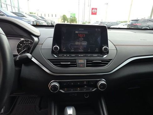 Used 2020 Nissan Altima 2.5 SR w/ Premium Package FWD image 15
