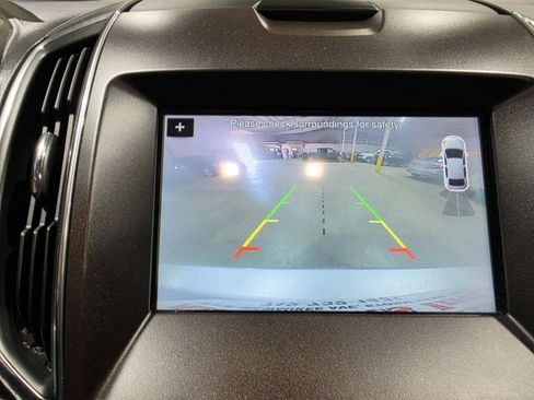 Used 2018 Ford Edge Titanium w/ Equipment Group 301A FWD image 38