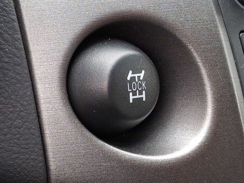 Used 2010 Toyota RAV4 image 26