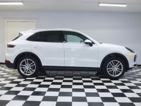 Used 2019 Porsche Cayenne S image 9