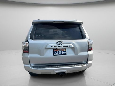 Used 2019 Toyota 4Runner SR5 AWD/4WD image 6