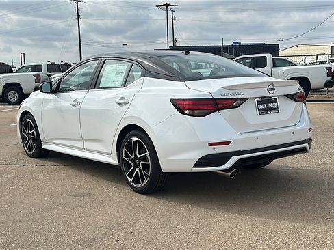 New 2025 Nissan Sentra SR image 6