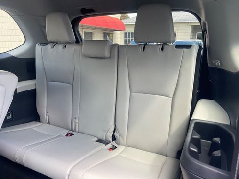 Used 2025 Toyota Grand Highlander FWD image 14