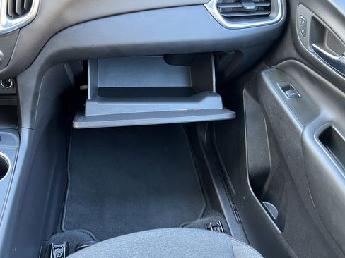 Used 2024 Chevrolet Equinox LT image 35