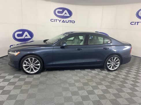 Used 2021 Volvo S60 T5 Momentum w/ Protection Package Premier FWD image 6
