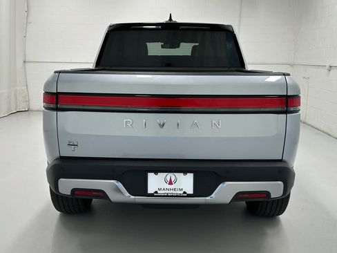 Used 2025 Rivian R1T Adventure Dual AWD/4WD image 7