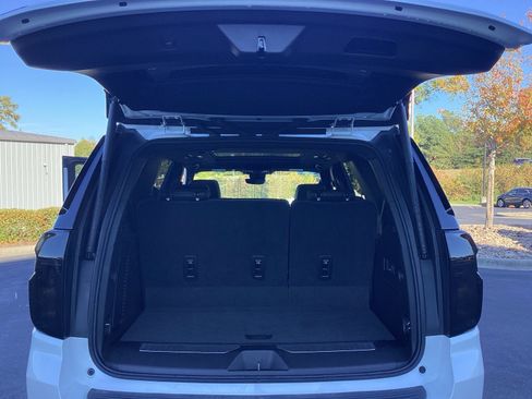 Used 2023 Chevrolet Tahoe High Country w/ Premium Package image 23