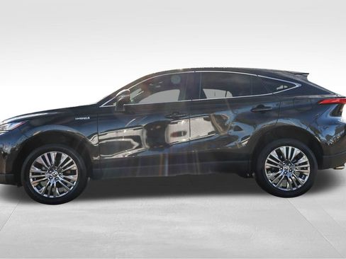 Used 2021 Toyota Venza Limited w/ Advanced Technology Package image 8