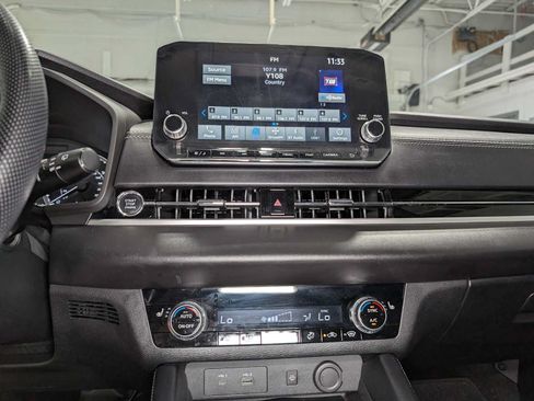 Used 2022 Mitsubishi Outlander SE AWD/4WD image 32