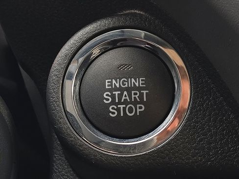 Certified 2025 Subaru Crosstrek 2.5i Limited w/ Crosstrek Mirror Package image 17