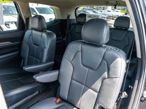 Used 2022 Kia Telluride EX w/ EX Premium Package AWD/4WD image 21