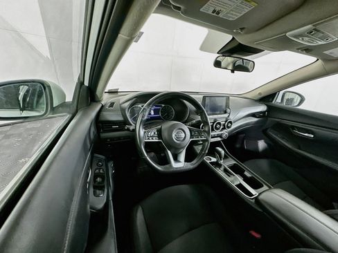 Used 2022 Nissan Sentra SV FWD image 18