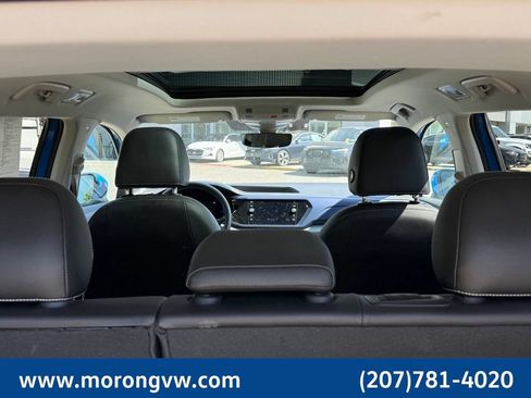 Used 2023 Volkswagen Taos SE w/ Panoramic Sunroof Package AWD/4WD image 18