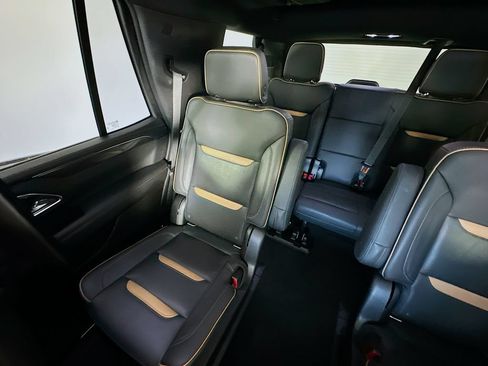 Used 2021 GMC Yukon AT4 w/ AT4 Premium Plus Package AWD/4WD image 12