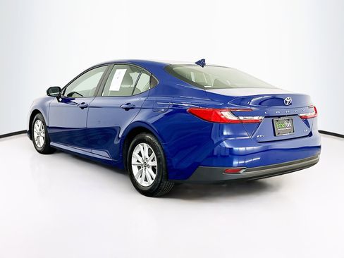 Used 2025 Toyota Camry LE image 5
