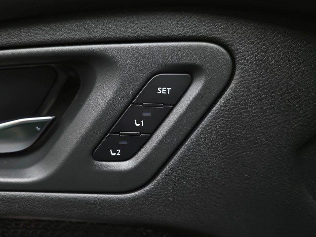 Used 2023 Nissan Ariya FWD image 37