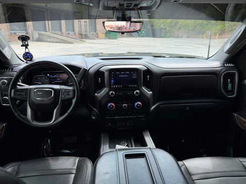 Used 2021 GMC Sierra 3500 Denali w/ Denali Ultimate Package image 16