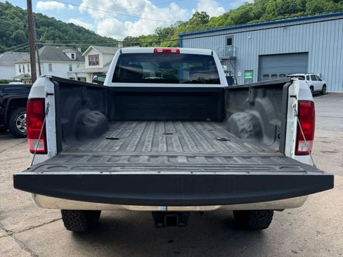 Used 2018 RAM 2500 Tradesman w/ Chrome Appearance Group AWD/4WD image 5