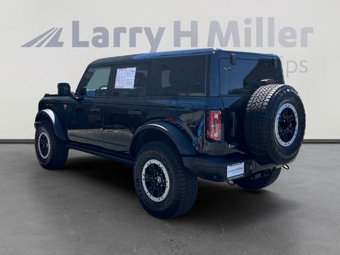 Used 2025 Ford Bronco Badlands AWD/4WD image 3