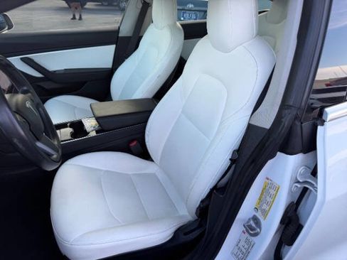 Used 2018 Tesla Model 3 Long Range image 15