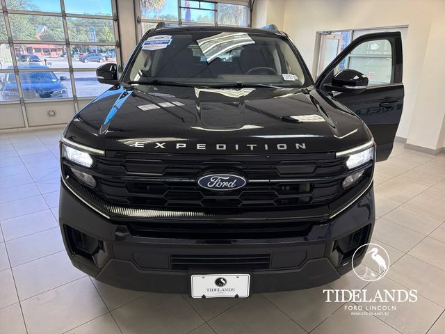 Certified 2025 Ford Expedition Active RWD image 28