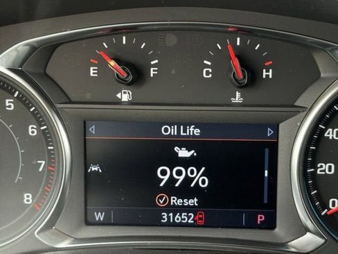 Used 2023 Chevrolet Traverse RS w/ LPO, Floor Liner Package FWD image 17