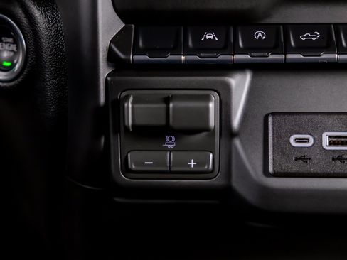 Used 2026 Chevrolet Silverado 1500 Custom RWD image 32
