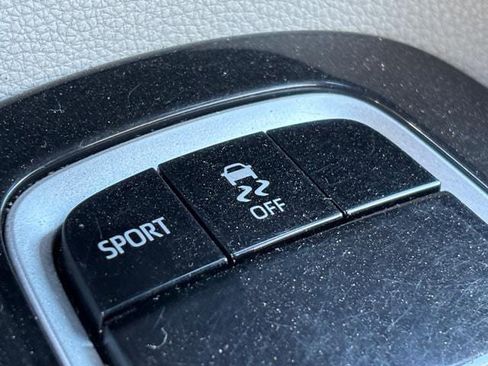 Used 2020 Toyota Corolla SE image 21