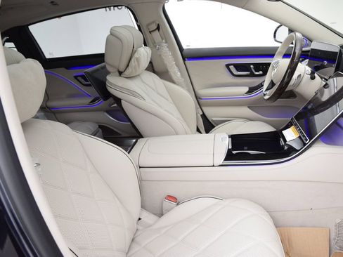 New 2026 Mercedes-Benz Maybach S 580 4MATIC image 16