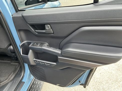Used 2025 Toyota 4Runner SR5 AWD/4WD image 20