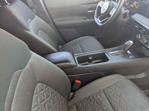 Certified 2025 Nissan Kicks SV image 12