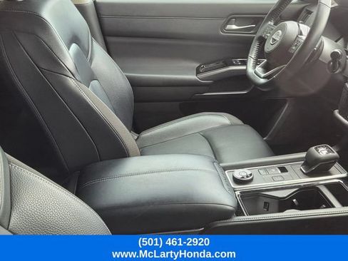 Used 2023 Nissan Pathfinder SL w/ SL Premium Package AWD/4WD image 8