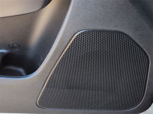 Used 2019 Jeep Cherokee Latitude Plus image 30