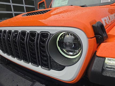 New 2026 Jeep Wrangler Unlimited Rubicon AWD/4WD image 28