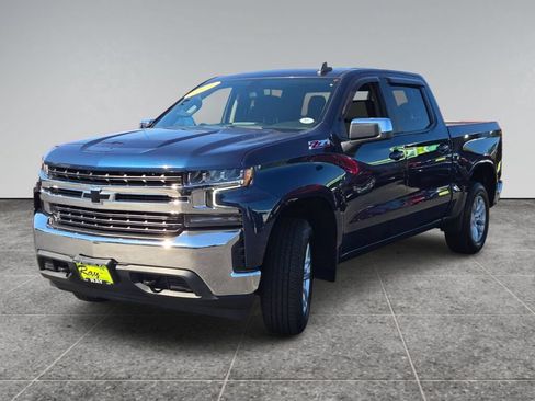 Used 2022 Chevrolet Silverado 1500 LT w/ Z71 Off-Road Package AWD/4WD image 4