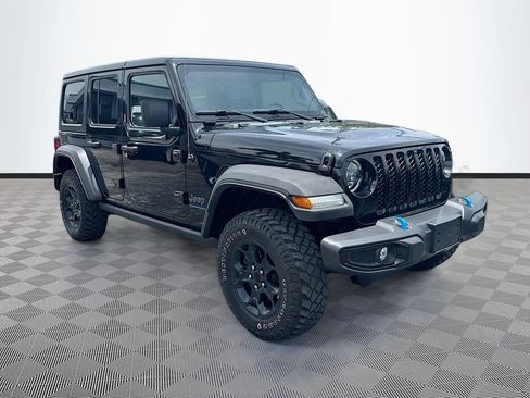 Used 2023 Jeep Wrangler Unlimited w/ Convenience Group AWD/4WD image 4