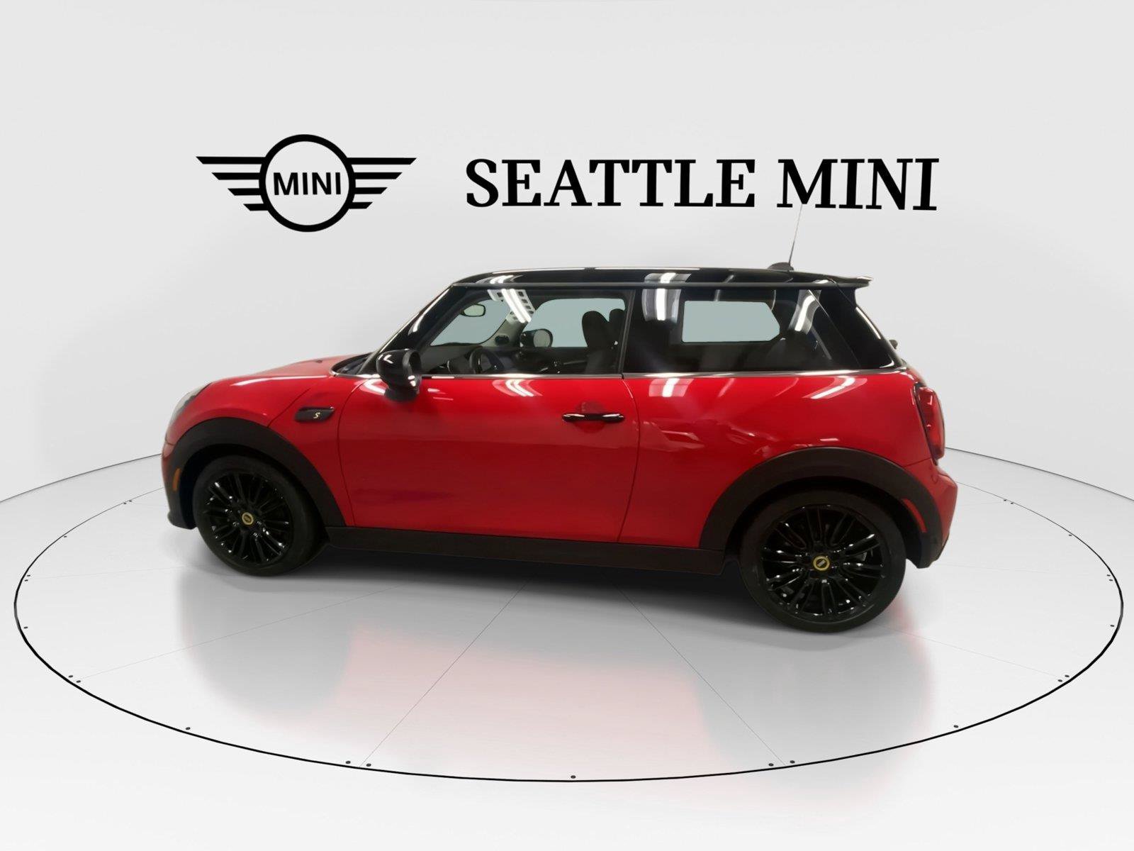 Used 2024 MINI Cooper SE FWD image 7