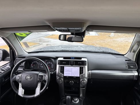 Used 2020 Toyota 4Runner SR5 image 18