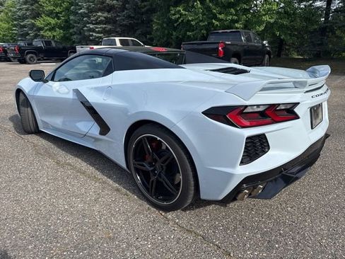 Used 2021 Chevrolet Corvette Stingray Premium Conv w/ Z51 Performance Package RWD image 4