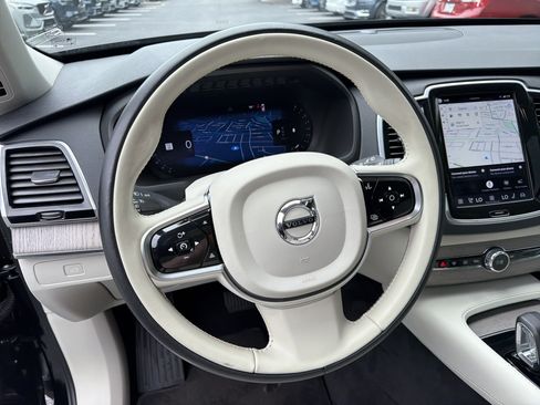 Certified 2023 Volvo XC90 B5 Plus AWD/4WD image 18