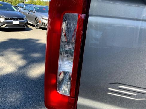 Used 2024 Ford F250 XLT w/ FX4 Off-Road Package image 31