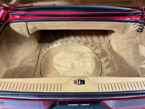 Used 1988 Cadillac Allante image 11