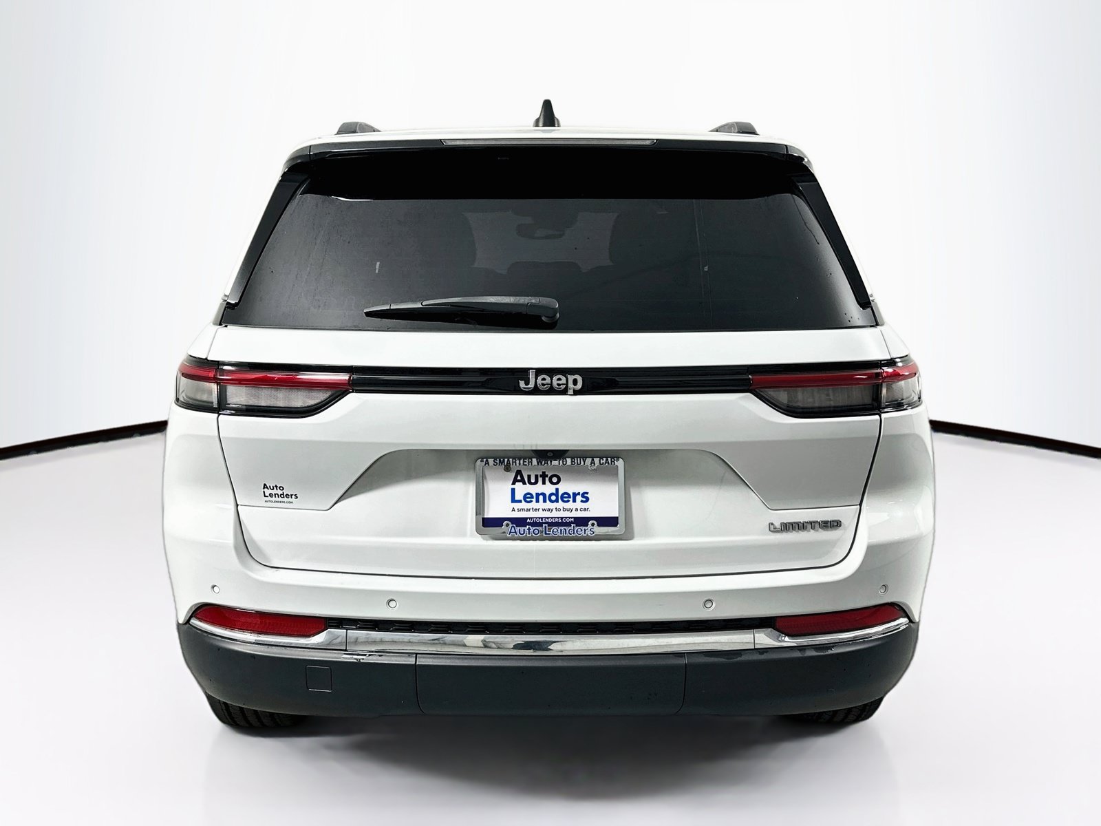 Used 2023 Jeep Grand Cherokee Limited RWD image 6