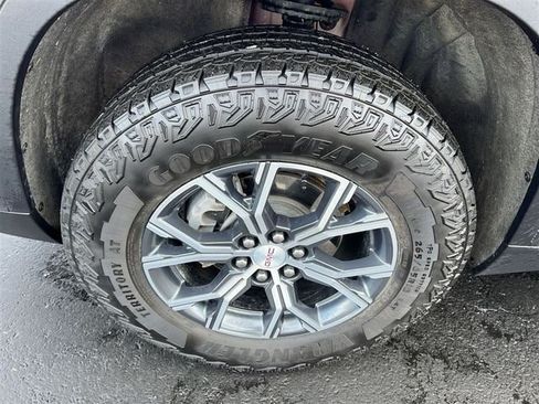 Used 2024 GMC Acadia AT4 w/ LPO, Floor Liner Package AWD/4WD image 17