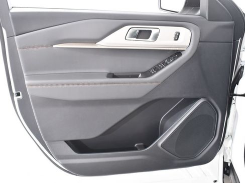 New 2026 Ford Explorer Active w/ Active Comfort Package AWD/4WD image 26